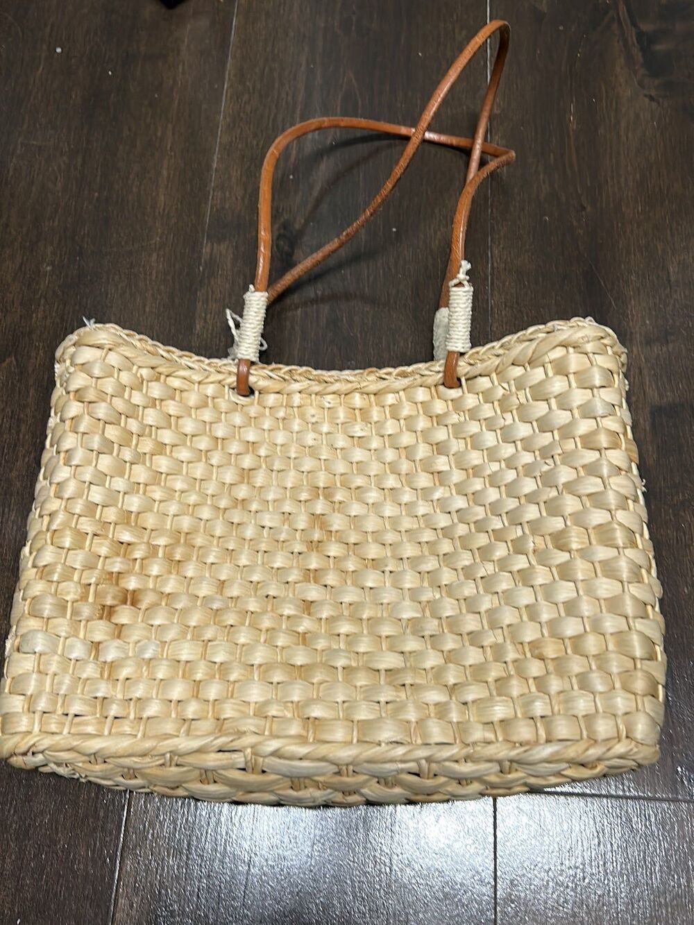 Woven Cornhusk Tote with tropical beadwork and leather handles - Picture 7 of 9
